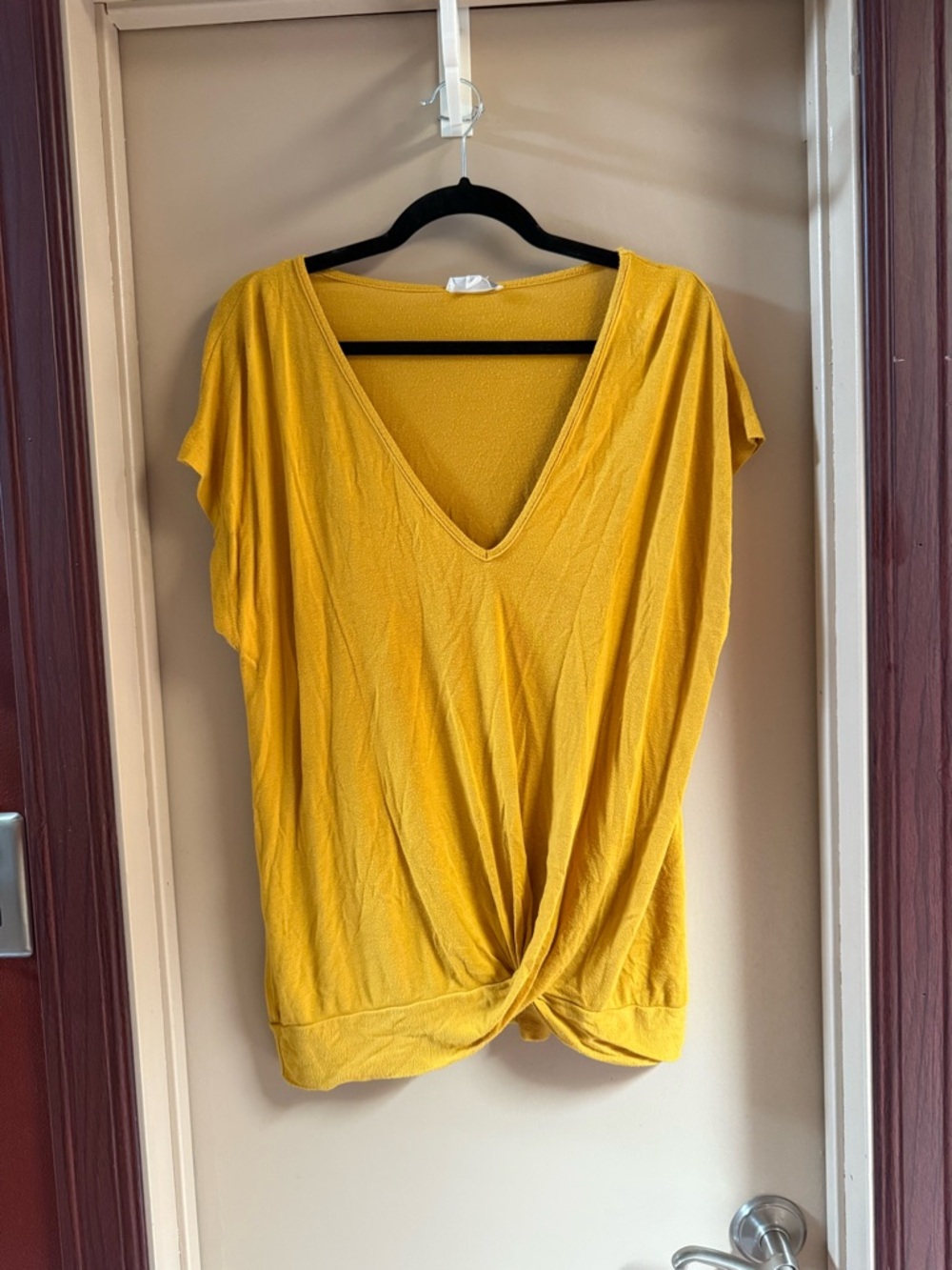 Pleione Mustard V-Neck Twist-Hem Short Sleeve Top